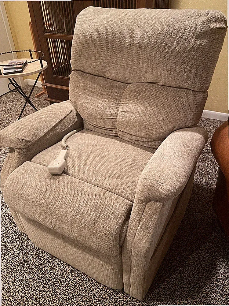 Automatic LIFT Chair Upholstered Recliner Lounge Chair By Pride Mobility